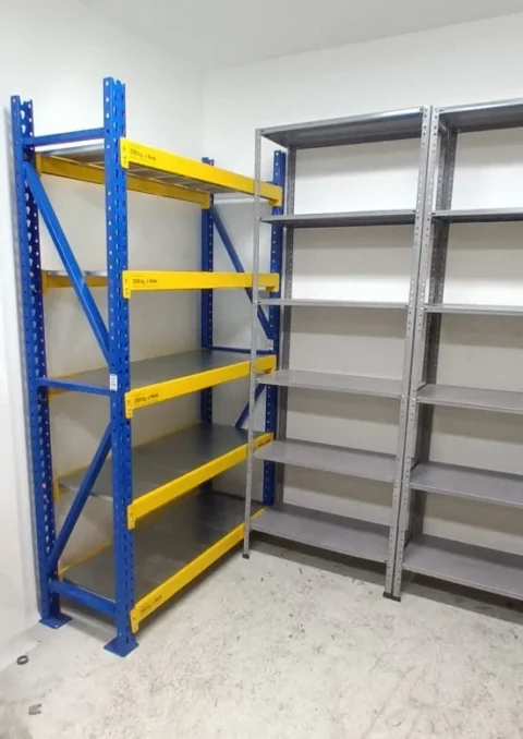 Estantería para Cuarto Útil en Medellín